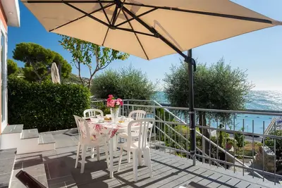 Image de Joli appartement dans une maison de vacances avec climatisation, Wifi, Tv, terrasse et animaux admis