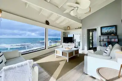 Image de The Mariner • Absolute Oceanfront Experience •