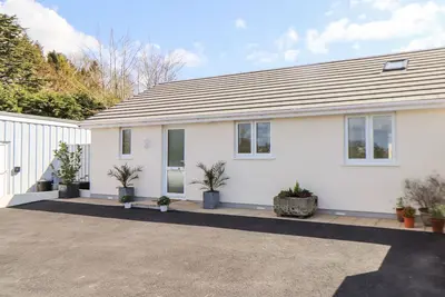 Chy-Whel, pet friendly, with a garden in Sticker
