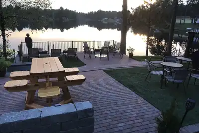 Image de Lakeside Retreat