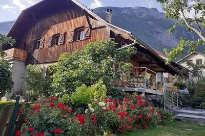 Image de Ancienne ferme rénovée, à proximité du Lac d'Annecy et au pied des montagnes.