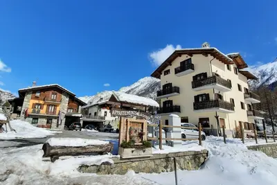 Image de Panoramic and bright two-room apartment