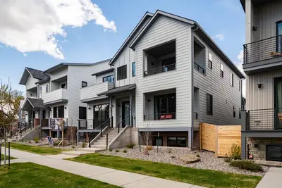 Image de The Great Escape - Luxury Townhome in Downtown Bozeman, 30+ night minimum