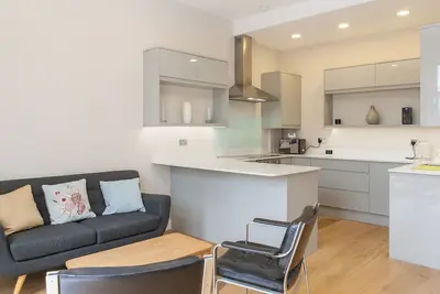 Image de Newly refurbished flat w/ terrace - Pass the Keys