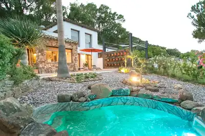 Image de Chalet Wind -  Secluded private estate with breathtaking views near the beach