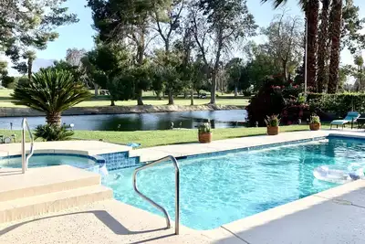 Image de 15 minute walk to Coachella. sleeps 10 comfortably