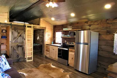 Image de Tiny Home at Kentucky Lake's Lynnhurst Family Resort