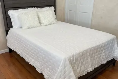 1 bedroom cozy appt.