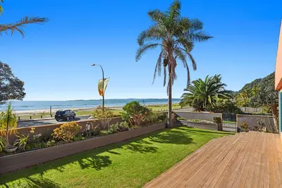 Image de The Lights House - Beachfront Ohope Holiday Home