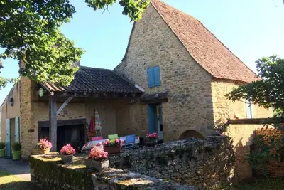 Image de Maison rustique avec jardin, proche de la Dordogne et Vézère, animaux acceptés
