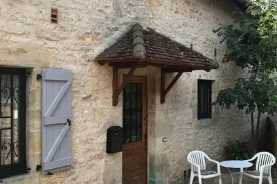 Image de Appartement spacieux, calme. Quercy.