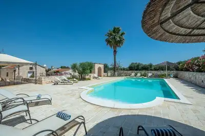 holiday vacation large villa rental italy, bari, puglia, apulia, trulli, pool, wifi, short term long term italian villa