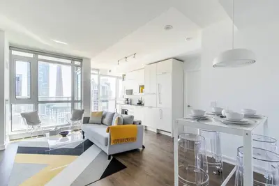 Image de 30 Nelson St. , Unit 2705 · Stunning 1br Condo in Financial District + Parking