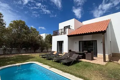 Image de **May 2025 New Decor/ Sea View 3 Bed/ 3 Bath Villa. Free Fast Wifi**