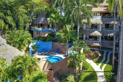 Image de \"Villas Palmas Reales\" (Royal Palm) 6 Bed/6. 5 Bath