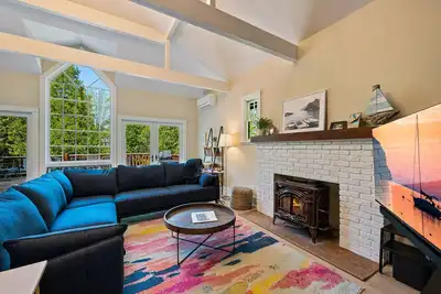 Image de Remodeled Retreat: Walk to Sunsets, Dining, & Shops