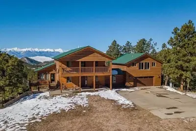 Image de 'Royal View Lodge': Breathtaking Sangre views and star lit night skies await you