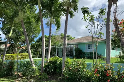 Brackish Villa - Entire Home for the Whole Fam