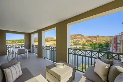 Image de \"The One and Only in Lake Las Vegas\"