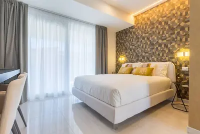 Image de Studio \"Residence Meridian Unità 5\" près de la plage, avec vue montagne, piscine et Wi-Fi