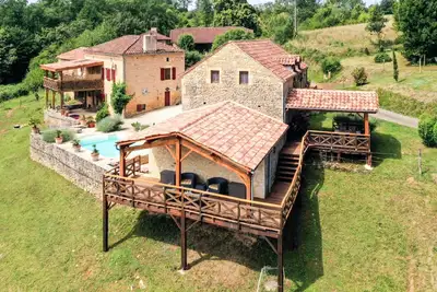 Image de Maison de campagne avec vue et piscine privée