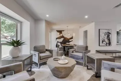 Image de Luxury Home with 5 Bedrooms and Private Pool