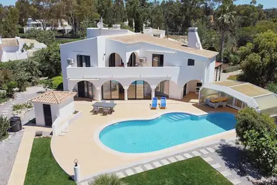 Image de Our Portuguese Paradise - Large villa & pool in private, beautiful surroundings