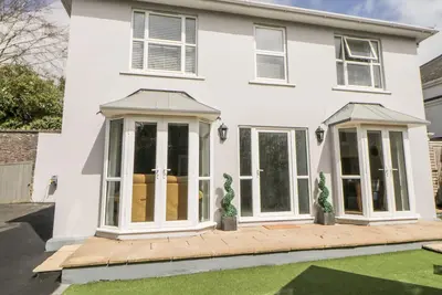 Fonthill, pet friendly, country holiday cottage in Torquay