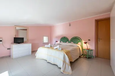 Image de Attique 'Villa Erica Loredana' avec vue sur les montagnes, jardin partagé et climatisation
