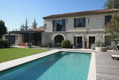 Image de **Charmant Mas Rénové avec Piscine et Jardin au Cœur de la Provence! **