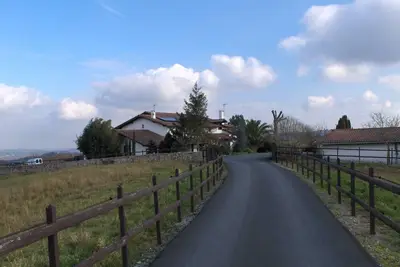 Image de Appartement situé au rez de chaussée d'une maison