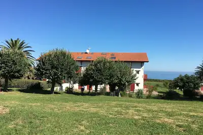 Image de T1 Environnement exceptionnel sur Corniche Basque, parc arboré, piscine, tennis