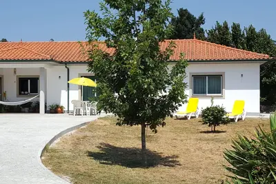 Image de Total privacy in a orchard and vineyard farm for ideal family holiday.