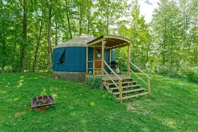 Image de Andelyn Farm Honey Bee Yurt. A Unique Glamping Experience in Up-State New York