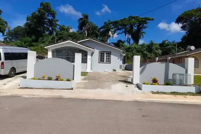 Image de Gated Community, near Beach, Airport, Restaurant & shopping. Free Parking & WiFi