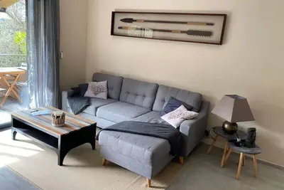 Image de Appartement deux chambres dans Résidence calme et paisible toujours ensoleillé!