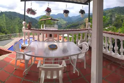 Image de Apartamento campestre con excelente vista y clima, ubicado a 10 min de Manizales