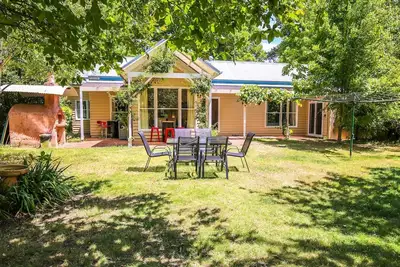 Image de The Orchard House : Bright