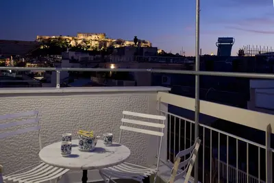 Image de SynAthens Premium Apartment with Balcony - Acropolis View