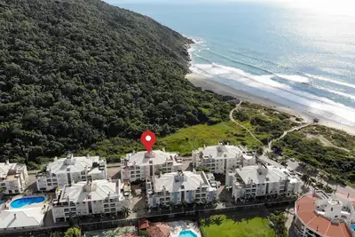 Image de Seafront Condominium, Swimming Pool, Sports Court, Barbecue Area.