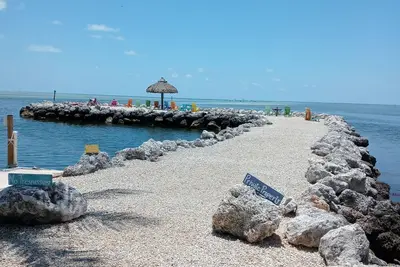 Image de Islamorada Affordable  2023 2\/2\n Ocean Views\nNeighborhood jetty & tiki -sunsets\n
