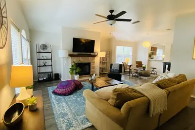 Image de Stylish Home Near Medical, Tech, Shopping, Food & Atx!