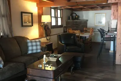 Image de Lamoka Lake House with Sundeck and Dock in the Finger Lakes