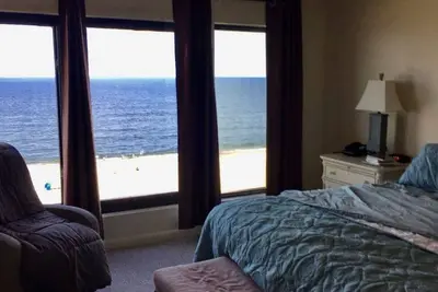 Image de Spacious  Ocean Front Condo