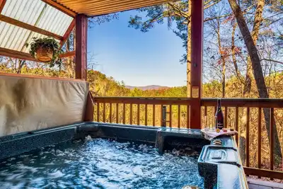 Image de Winter Mtn View! Handicap, Hot Tub, Air Hockey