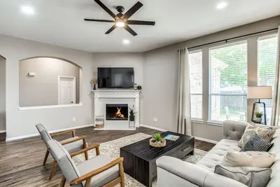 Image de Central Frisco Home-3 mi to Toyota Stadium & The Star!