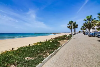 Image de Completely new, with sea view