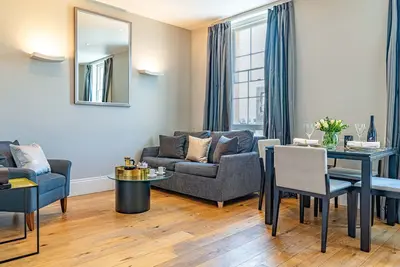 Image de New luxury apartment 5 min walk to the Royal Crescent/centre. Ideal for families