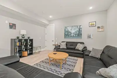 Image de Pristine 3 bdrm | Garage Parking | Close to Upenn