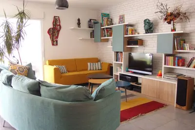 Image de Maison agréable avec jardin, parking sécurisé et tramway à 5 minutes à pied